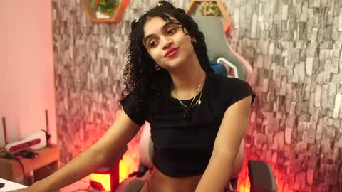 Salom independent model online show from 04/13/26, 07:52