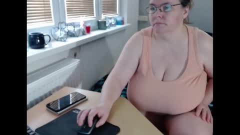 Sweetboobs85h online show from 03/11/25, 08:30