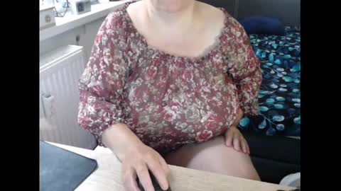 Sweetboobs85h online show from 09/14/25, 08:13