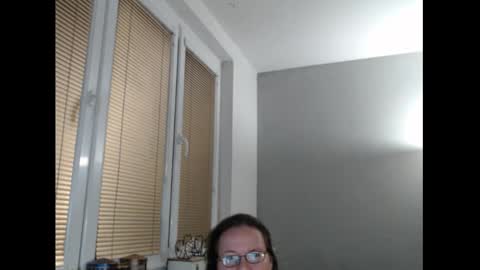 Sweetboobs85h online show from 03/10/26, 08:36