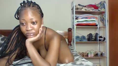 sweetbutterfly99 online show from 02/17/26, 05:26