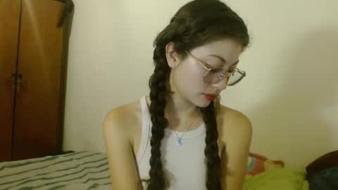 sweetcalm_ online show from 05/25/26, 09:32