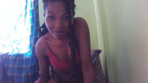 Snapshot of sweetcandy910 chatting on 10/26/25, 07:03 sweetcandy910 online show from 10/26/25, 07:03