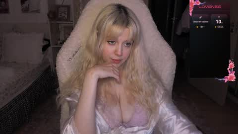 Lisa online show from 04/06/26, 05:03