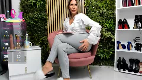 Cherry online show from 11/14/25, 06:56