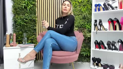 Cherry online show from 04/08/26, 06:13