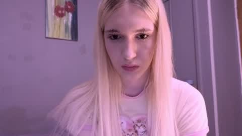sweetcrystalll online show from 07/16/26, 11:44