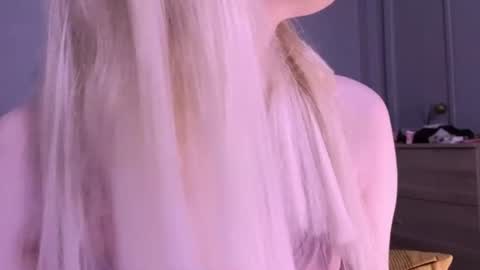 sweetcrystalll online show from 07/17/26, 10:36