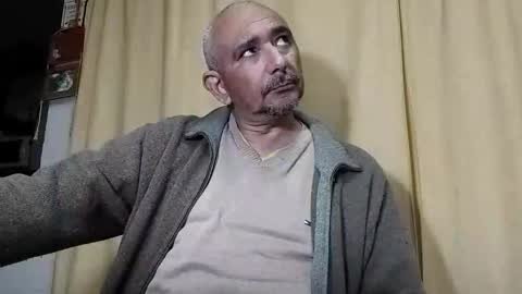 Snapshot of sweetcuervo chatting on 10/28/25, 04:05 sweetcuervo independent model online show from 10/28/25, 04:05