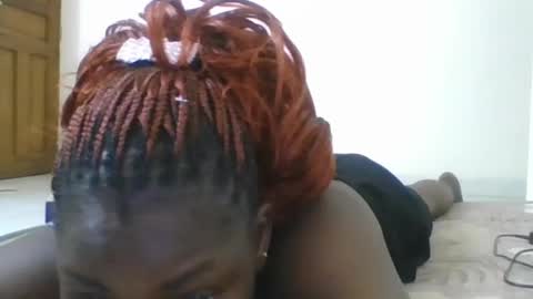 Snapshot of sweetdarkskin chatting on 06/16/26, 12:24 CLARIS online show from 06/16/26, 12:24