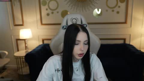 Amelia online show from 05/27/26, 10:56