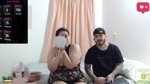 Snapshot of sweetdesires_ chatting on 05/23/26, 08:35 online show from 05/23/26, 08:35