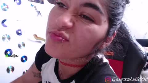 Snapshot of sweetdevil631 chatting on 12/20/24, 07:50 Abril online show from 12/20/24, 07:50