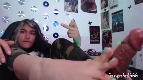 Snapshot of sweetdevil631 chatting on 02/24/25, 05:53 Abril online show from 02/24/25, 05:53