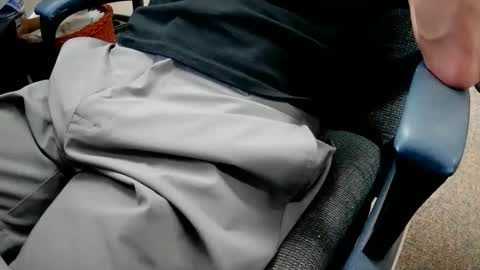 Stick around its a grower online show from 06/02/26, 04:20