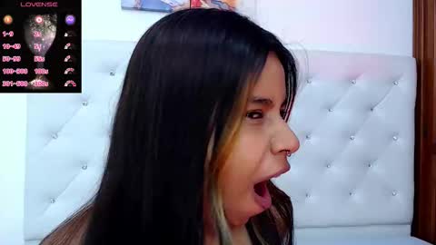 Snapshot of sweetebony_20 chatting on 09/18/25, 04:14 Gabriela online show from 09/18/25, 04:14