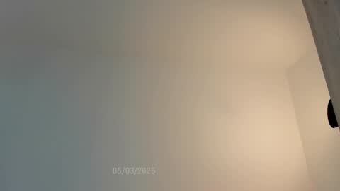 Snapshot of sweetest_bella chatting on 03/05/25, 09:59 Bella online show from 03/05/25, 09:59