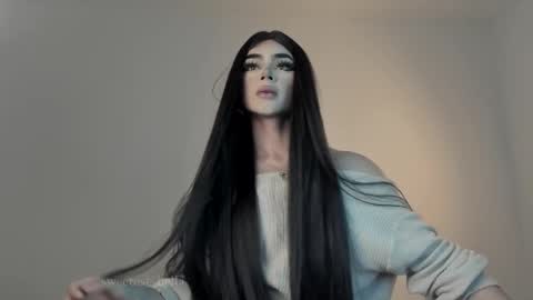 Snapshot of sweetest_bella chatting on 03/11/25, 12:44 Bella online show from 03/11/25, 12:44