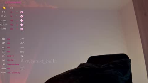 Snapshot of sweetest_bella chatting on 09/25/25, 10:57 Bella online show from 09/25/25, 10:57