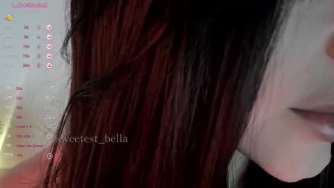 Snapshot of sweetest_bella chatting on 10/12/25, 06:40 Bella online show from 10/12/25, 06:40