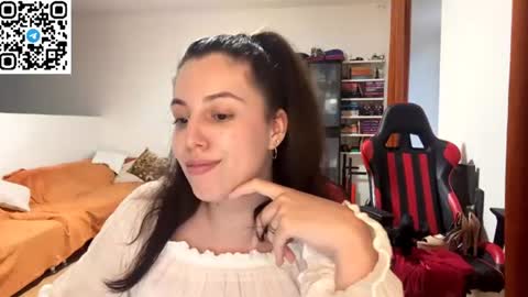Snapshot of sweetfenomen67 chatting on 07/17/26, 05:07 Joanna online show from 07/17/26, 05:07