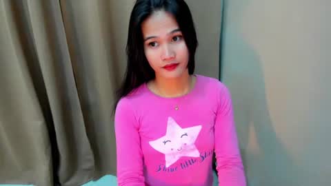 sweetgirl_latina143 online show from 09/15/25, 05:40