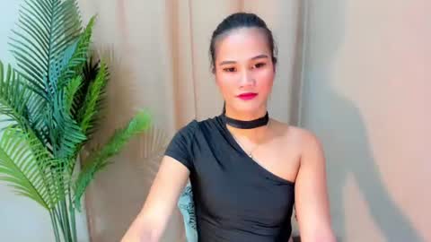 sweetgirl_latina143 online show from 09/28/25, 06:57