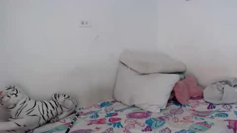 sweetgirsl online show from 05/26/26, 07:43