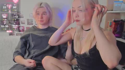 sweethearts_friends online show from 04/25/26, 07:33