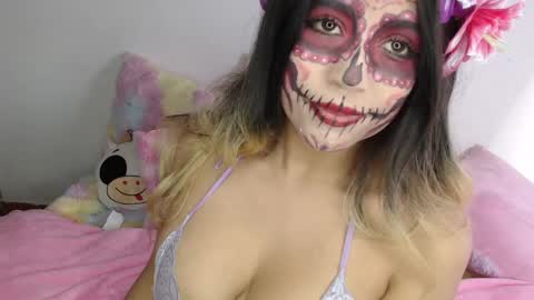 Snapshot of sweethotsin_sexy69 chatting on 10/29/25, 05:53 online show from 10/29/25, 05:53