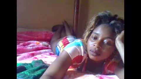 sweetib1 online show from 09/19/25, 09:22