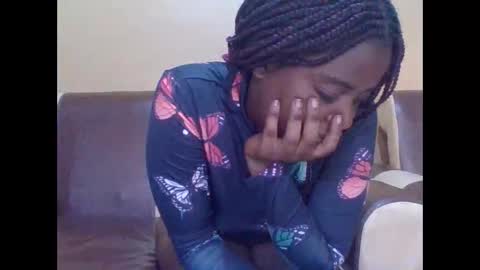 Snapshot of sweetib1 chatting on 10/12/25, 07:07 sweetib1 online show from 10/12/25, 07:07