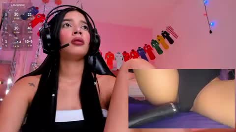 Snapshot of sweetie_cloe chatting on 07/14/26, 02:12 sweetie_cloe online show from 07/14/26, 02:12