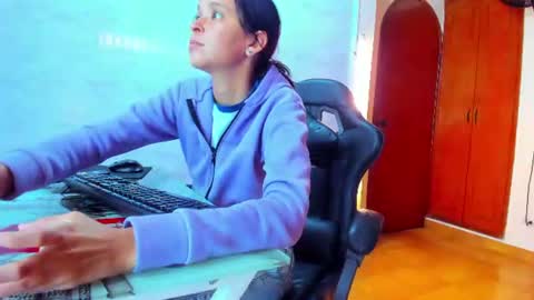 FOXXY online show from 08/04/26, 11:46