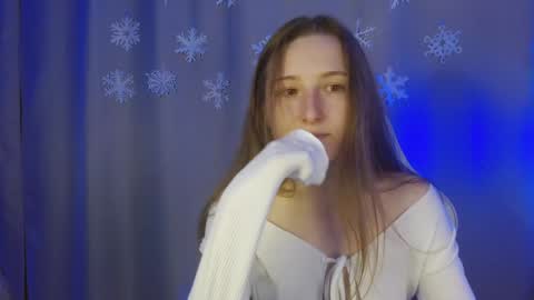 Snapshot of sweetie_lover chatting on 12/15/24, 12:18 Annie online show from 12/15/24, 12:18