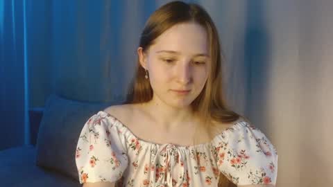 Snapshot of sweetie_lover chatting on 12/21/24, 09:15 Annie online show from 12/21/24, 09:15