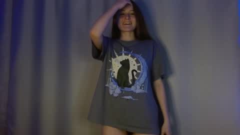 Snapshot of sweetie_lover chatting on 02/14/25, 10:14 Annie online show from 02/14/25, 10:14