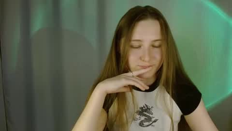 Snapshot of sweetie_lover chatting on 09/23/25, 08:01 Annie online show from 09/23/25, 08:01