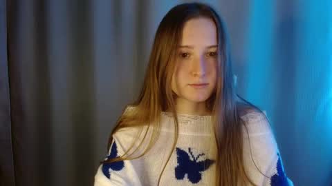 Snapshot of sweetie_lover chatting on 10/27/25, 08:02 Annie online show from 10/27/25, 08:02