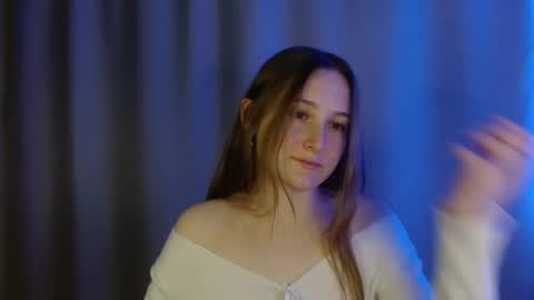 Snapshot of sweetie_lover chatting on 12/04/25, 08:28 Annie online show from 12/04/25, 08:28