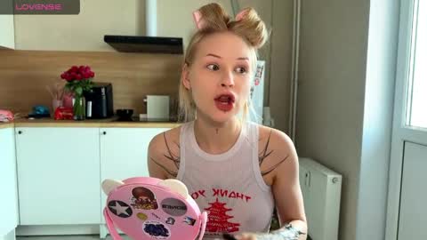 sweetie Lisa3 online show from 05/17/26, 08:01