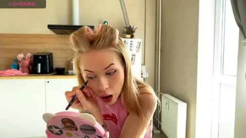 sweetie Lisa3 online show from 05/20/26, 06:08