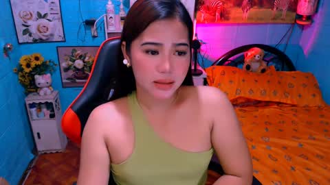 Nicole online show from 02/12/25, 02:21