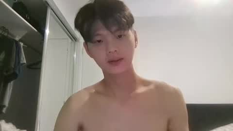 Snapshot of sweetiepuppy421 chatting on 02/26/26, 01:21 sweetiepuppy421 online show from 02/26/26, 01:21