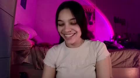 Snapshot of sweetieslikebutter chatting on 12/18/24, 05:37 Blu Sweets online show from 12/18/24, 05:37