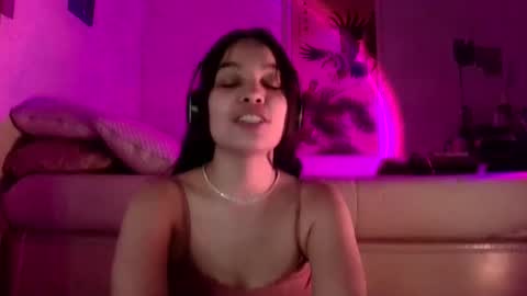 Snapshot of sweetieslikebutter chatting on 01/02/25, 08:17 Blu Sweets online show from 01/02/25, 08:17