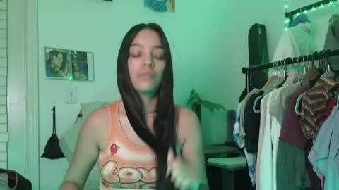 Snapshot of sweetieslikebutter chatting on 09/16/25, 05:19 Blu Sweets online show from 09/16/25, 05:19