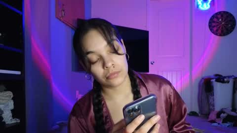 Snapshot of sweetieslikebutter chatting on 11/23/25, 04:45 Blu Sweets online show from 11/23/25, 04:45