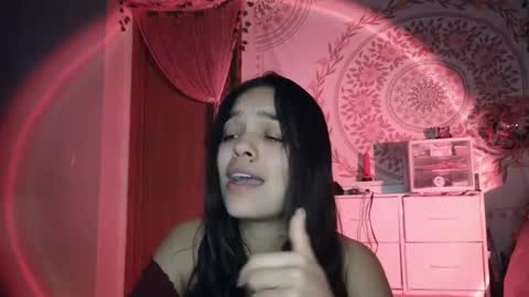 Snapshot of sweetieslikebutter chatting on 12/17/25, 05:19 Blu Sweets online show from 12/17/25, 05:19