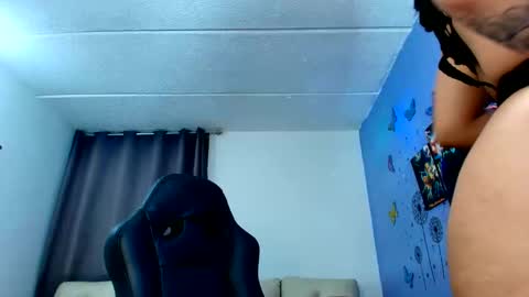 Isabella online show from 03/16/26, 05:44